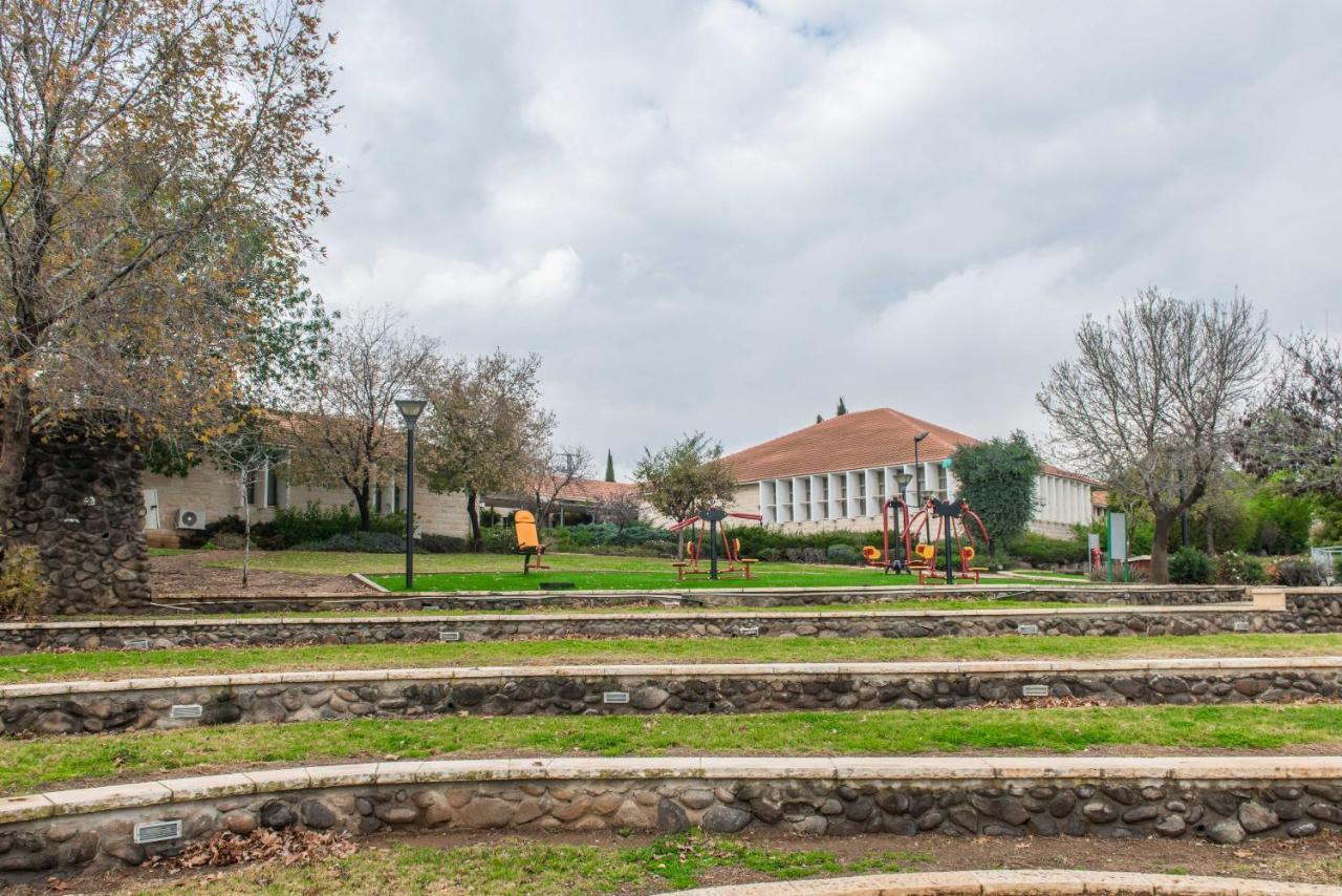Hi - Tel Hai Hostel Kfar Giladi Dış mekan fotoğraf